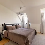 Bright 3Br Apartment With Balcony And Amazing Lake View